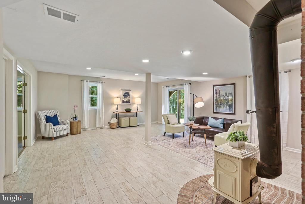 6215 SUDLEY CHURCH COURT
