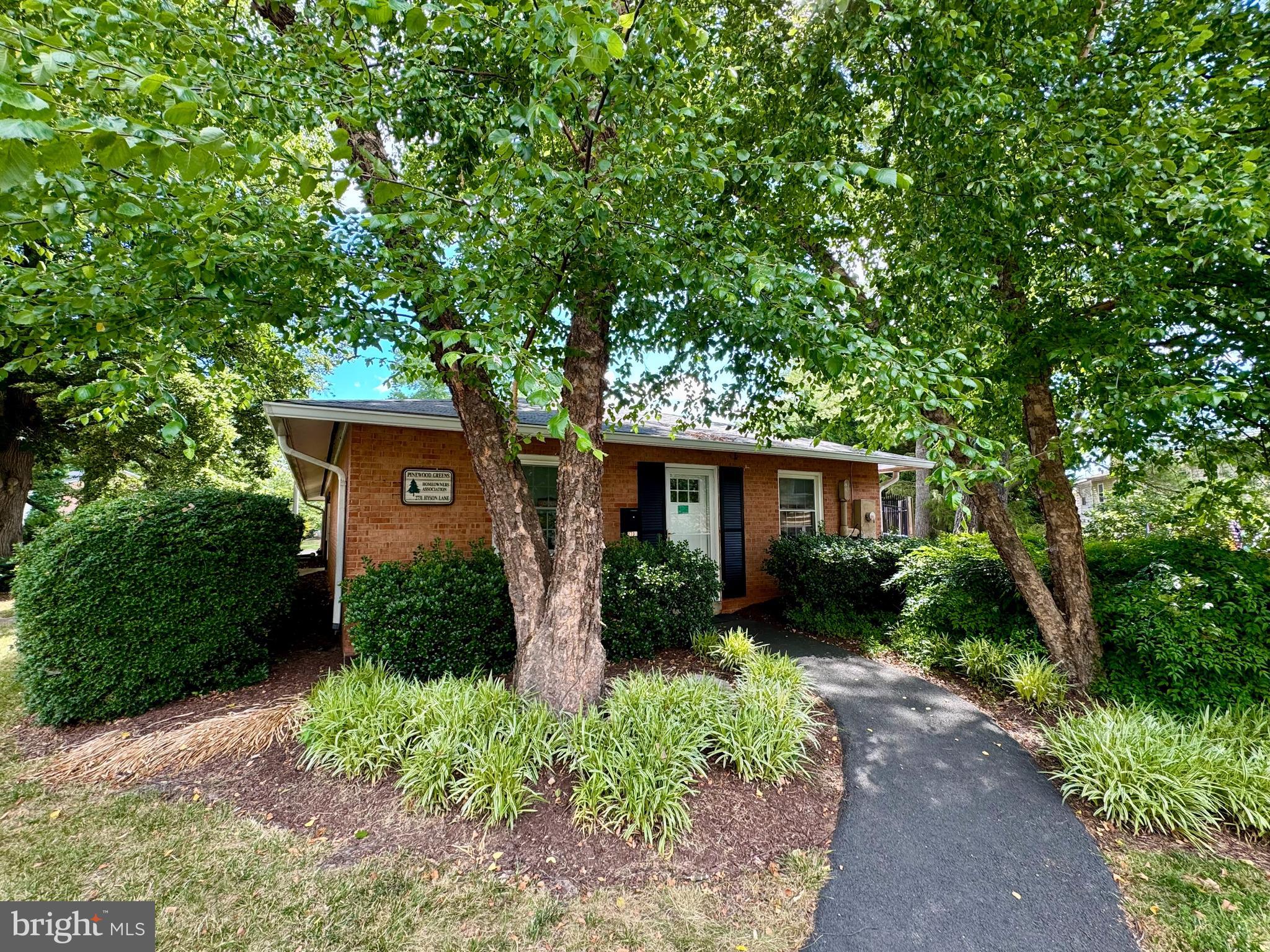 2754 HYSON LANE