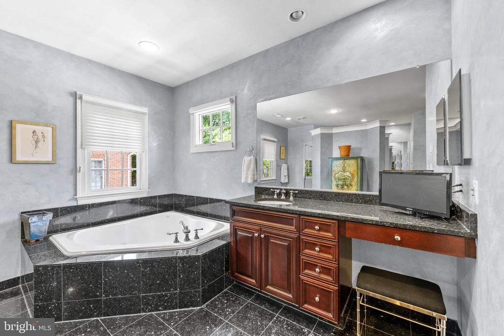1466 EVANS FARM DRIVE