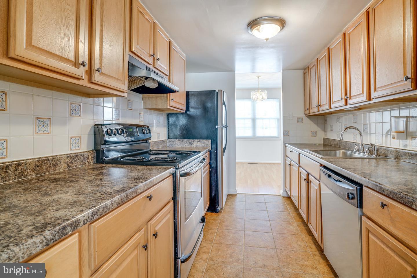 7706 TREVINO LN