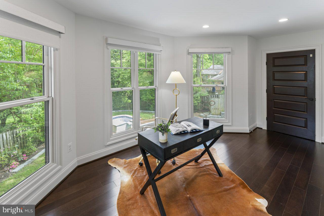 5844 BERMUDA COURT