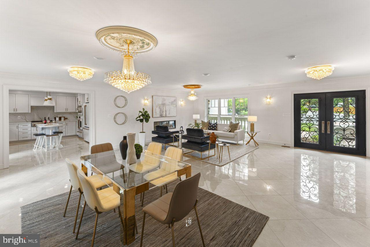 5844 BERMUDA COURT