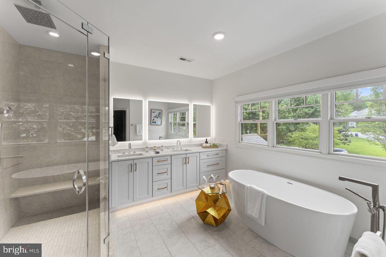 5844 BERMUDA COURT