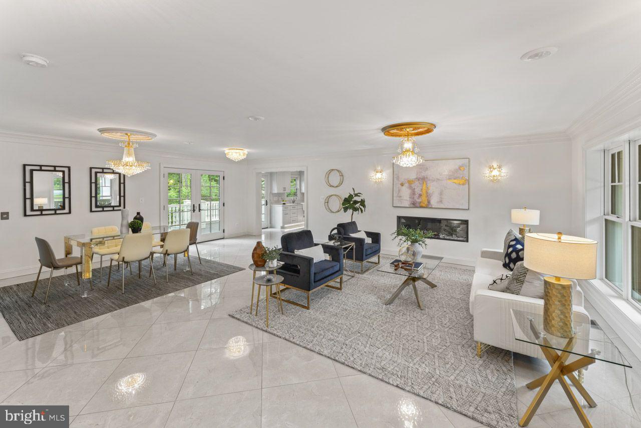 5844 BERMUDA COURT