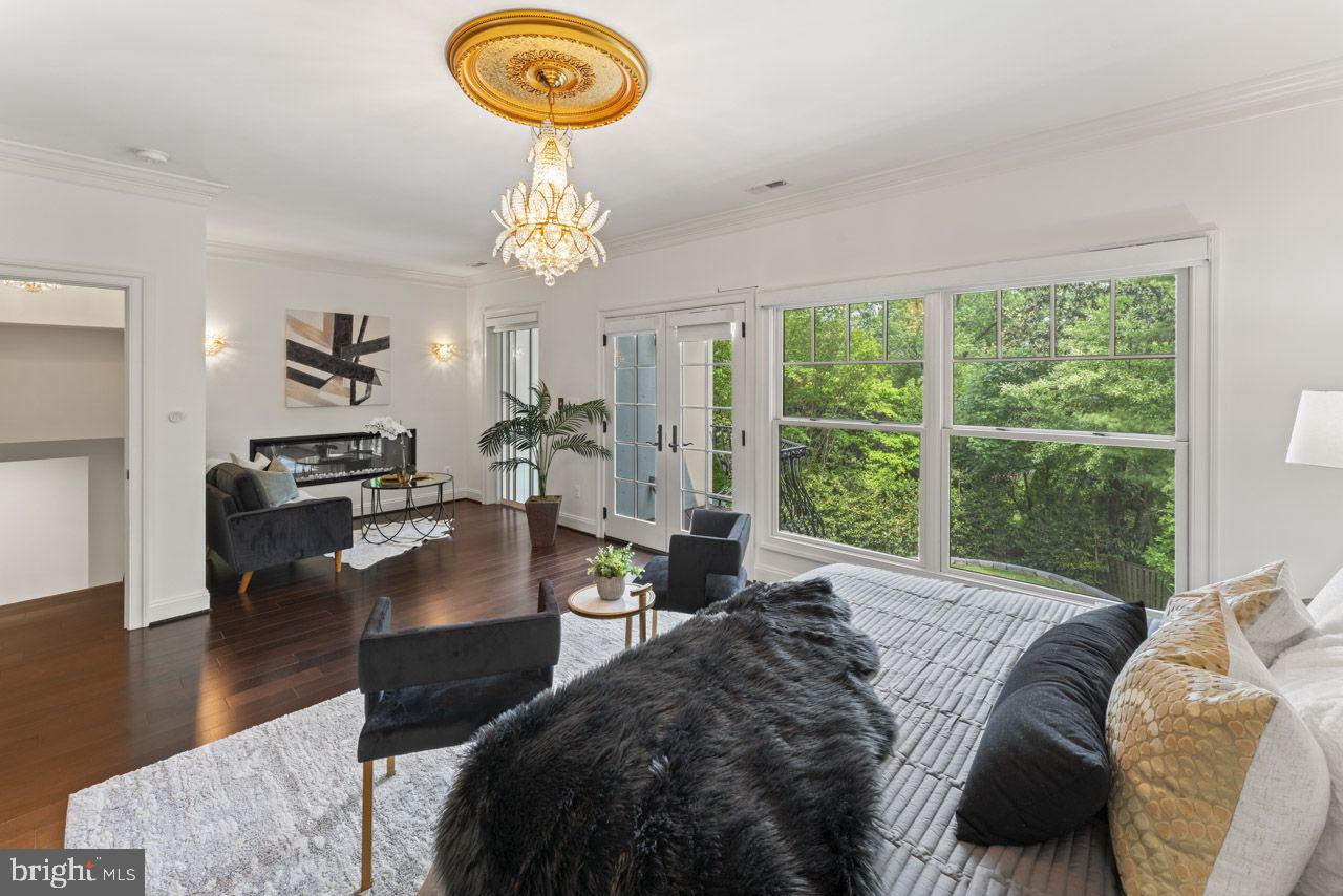 5844 BERMUDA COURT
