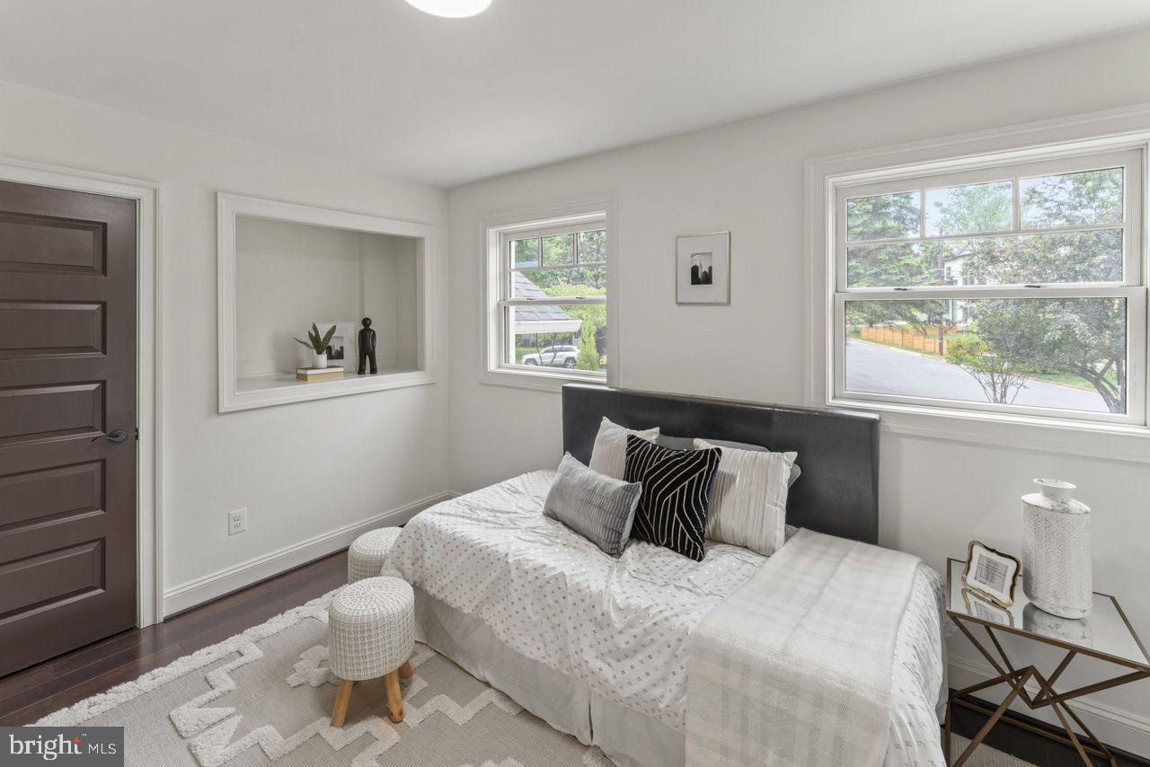 5844 BERMUDA COURT