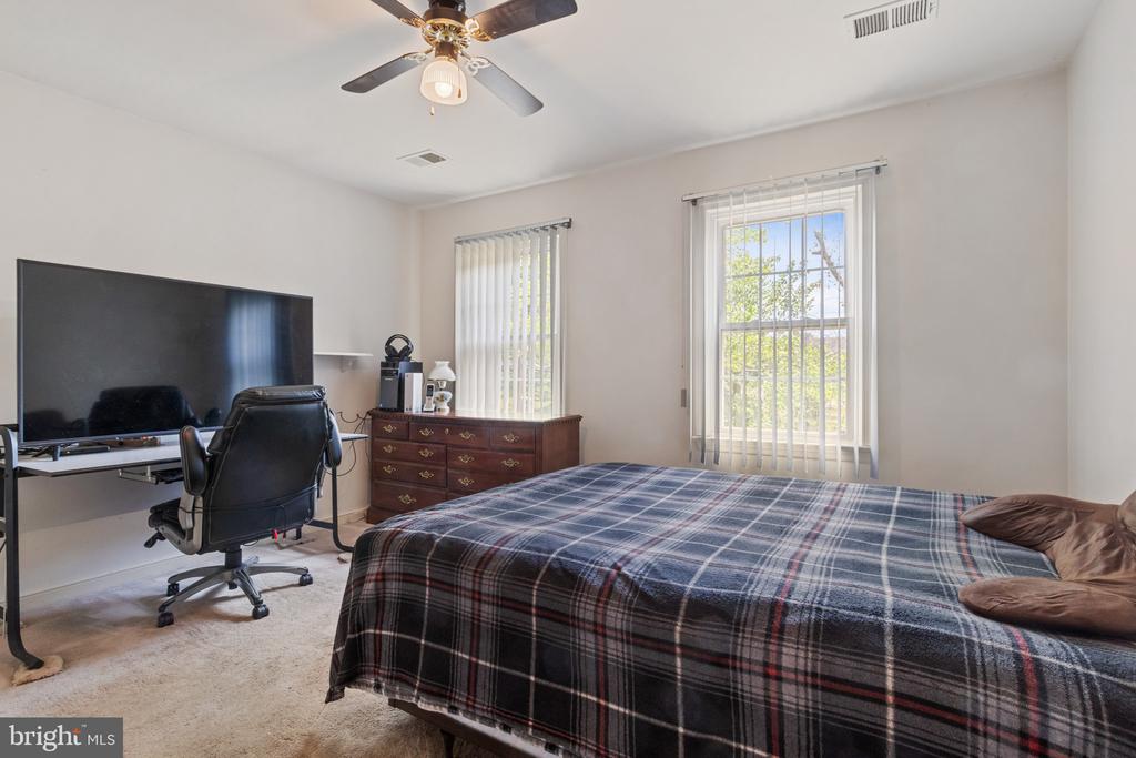 4122 FERRY LANDING ROAD