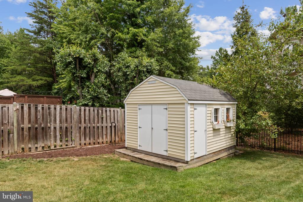 4122 FERRY LANDING ROAD
