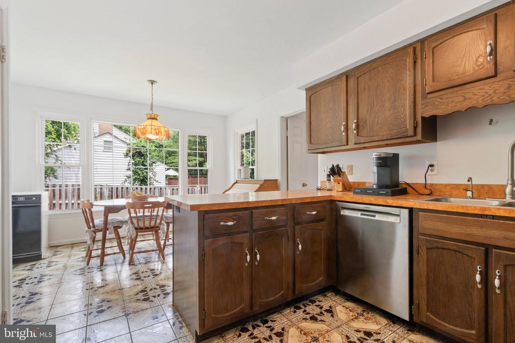 4122 FERRY LANDING ROAD