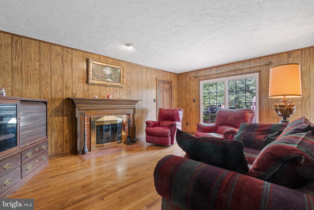 4122 FERRY LANDING ROAD