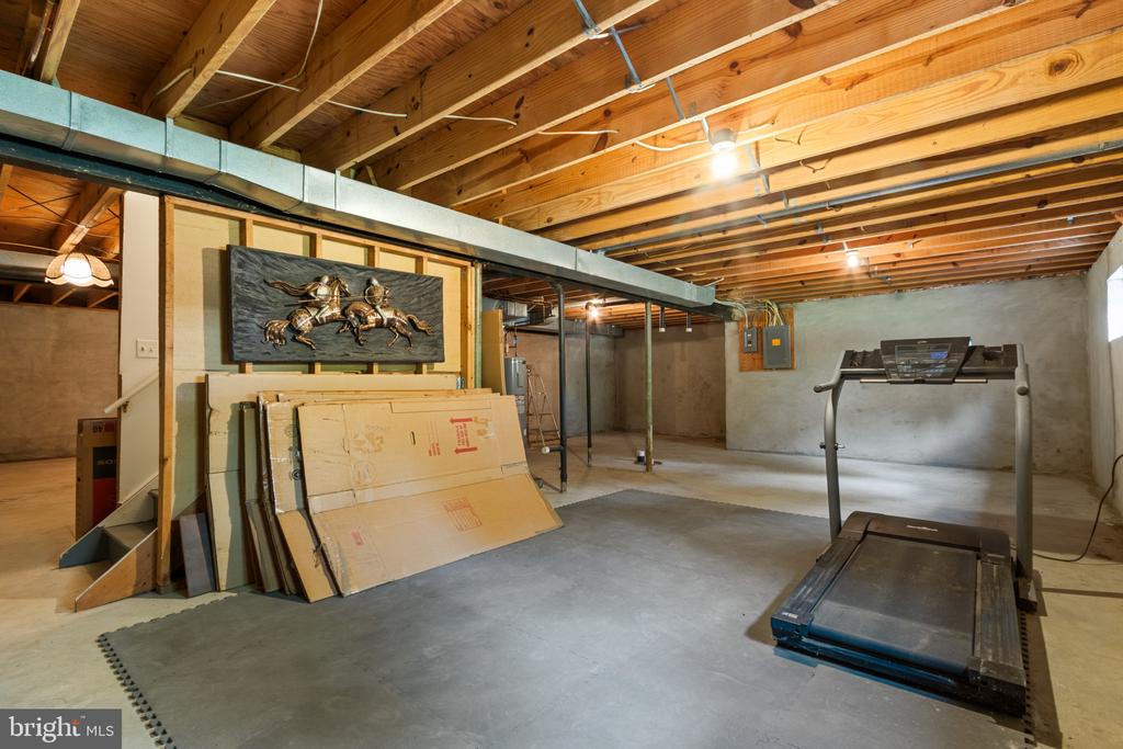 4122 FERRY LANDING ROAD