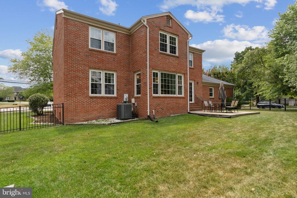 4122 FERRY LANDING ROAD