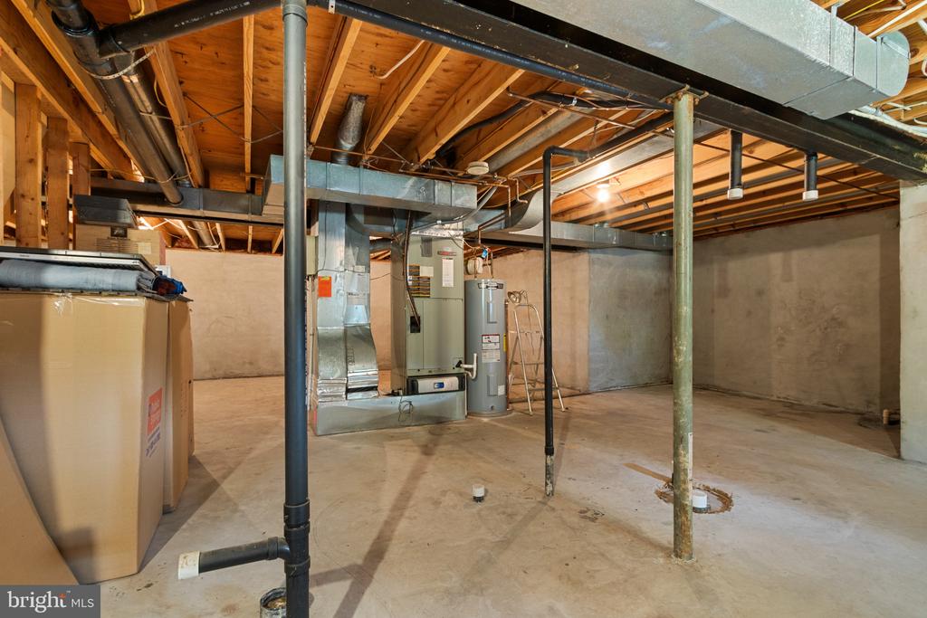 4122 FERRY LANDING ROAD