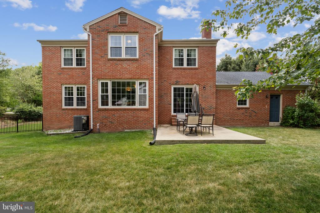4122 FERRY LANDING ROAD