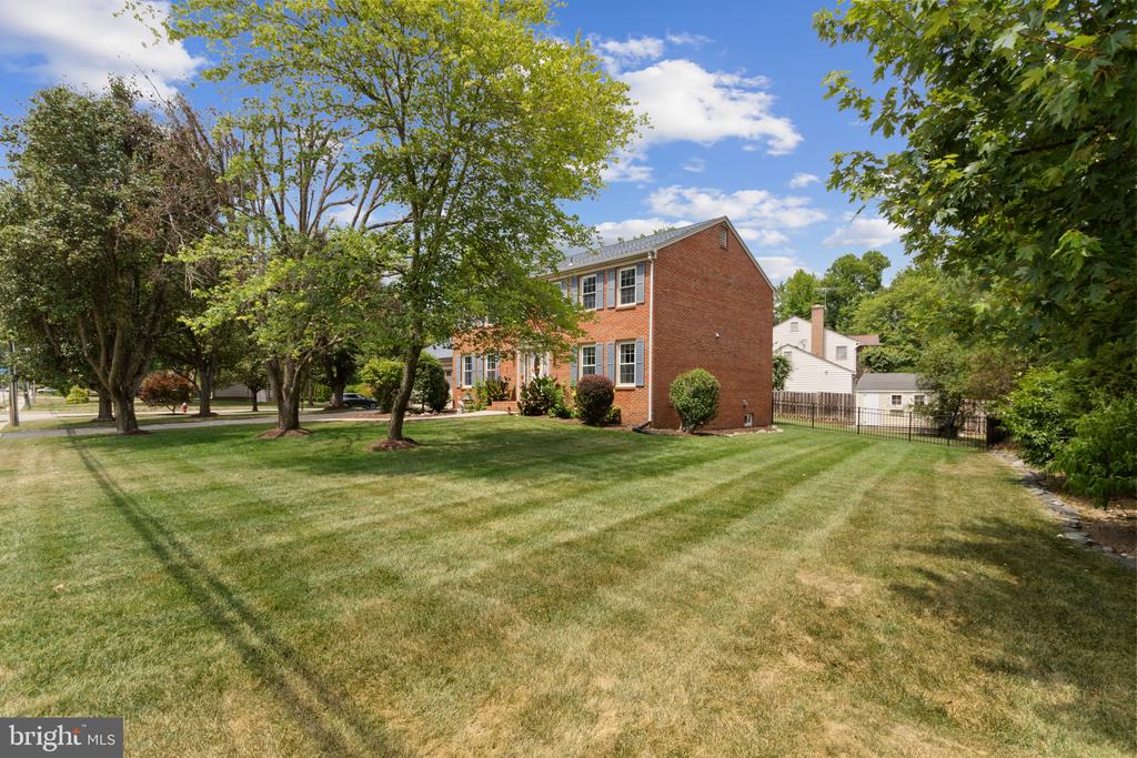 4122 FERRY LANDING ROAD