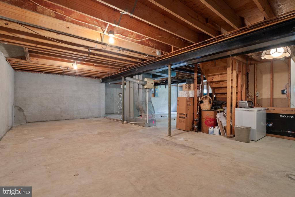 4122 FERRY LANDING ROAD