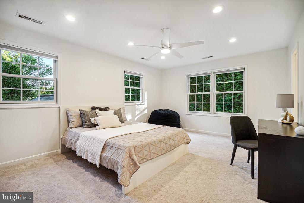 11011 BURYWOOD LANE