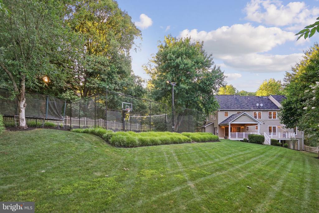 11011 BURYWOOD LANE