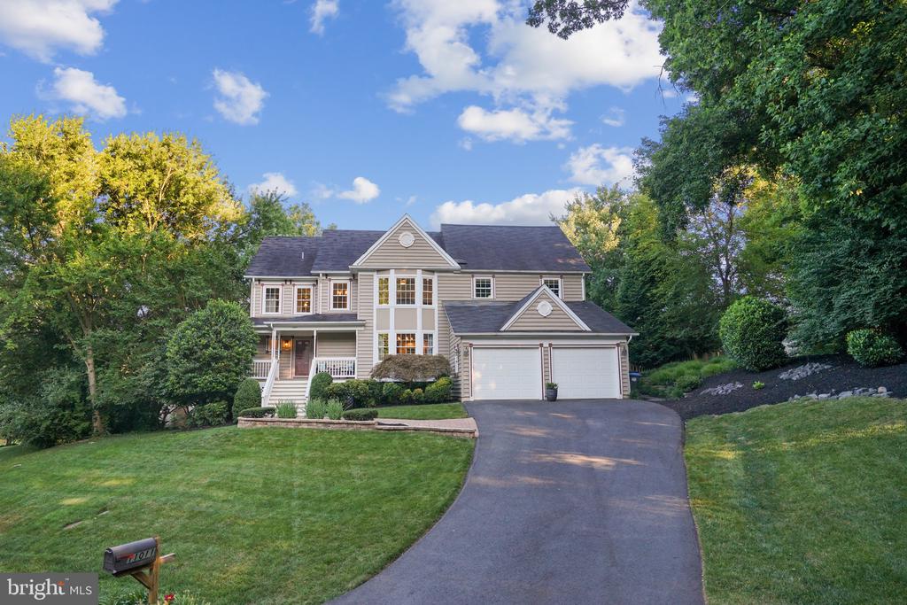 11011 BURYWOOD LANE