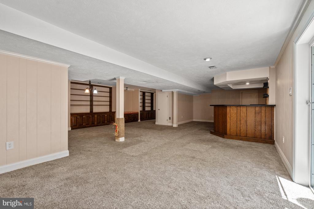 824 EMERALD DRIVE