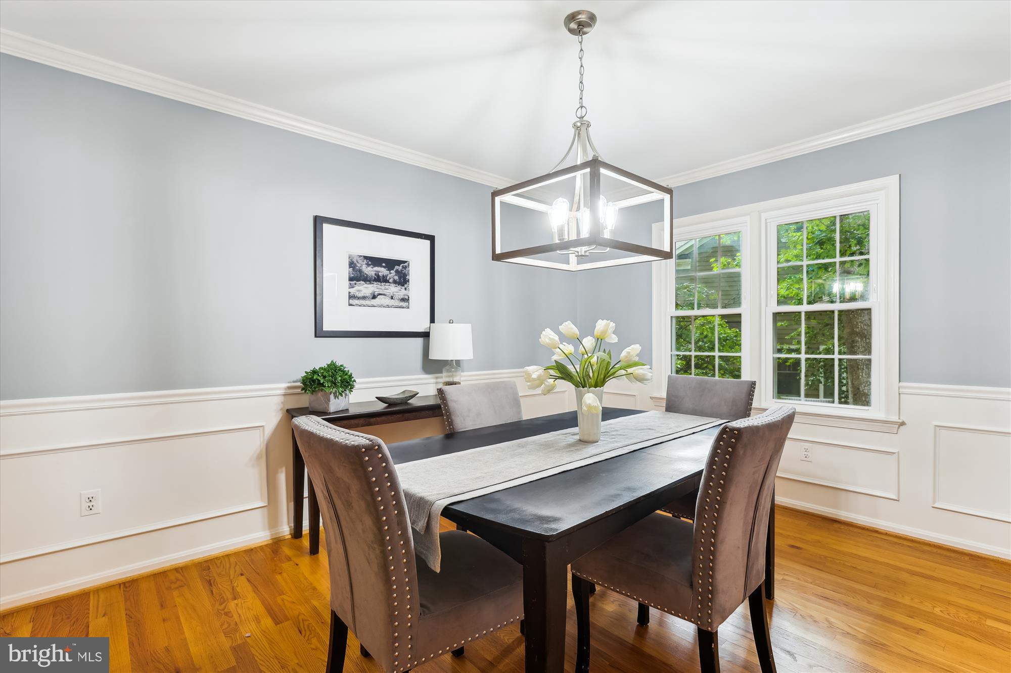 523 WOODLAND COURT NW