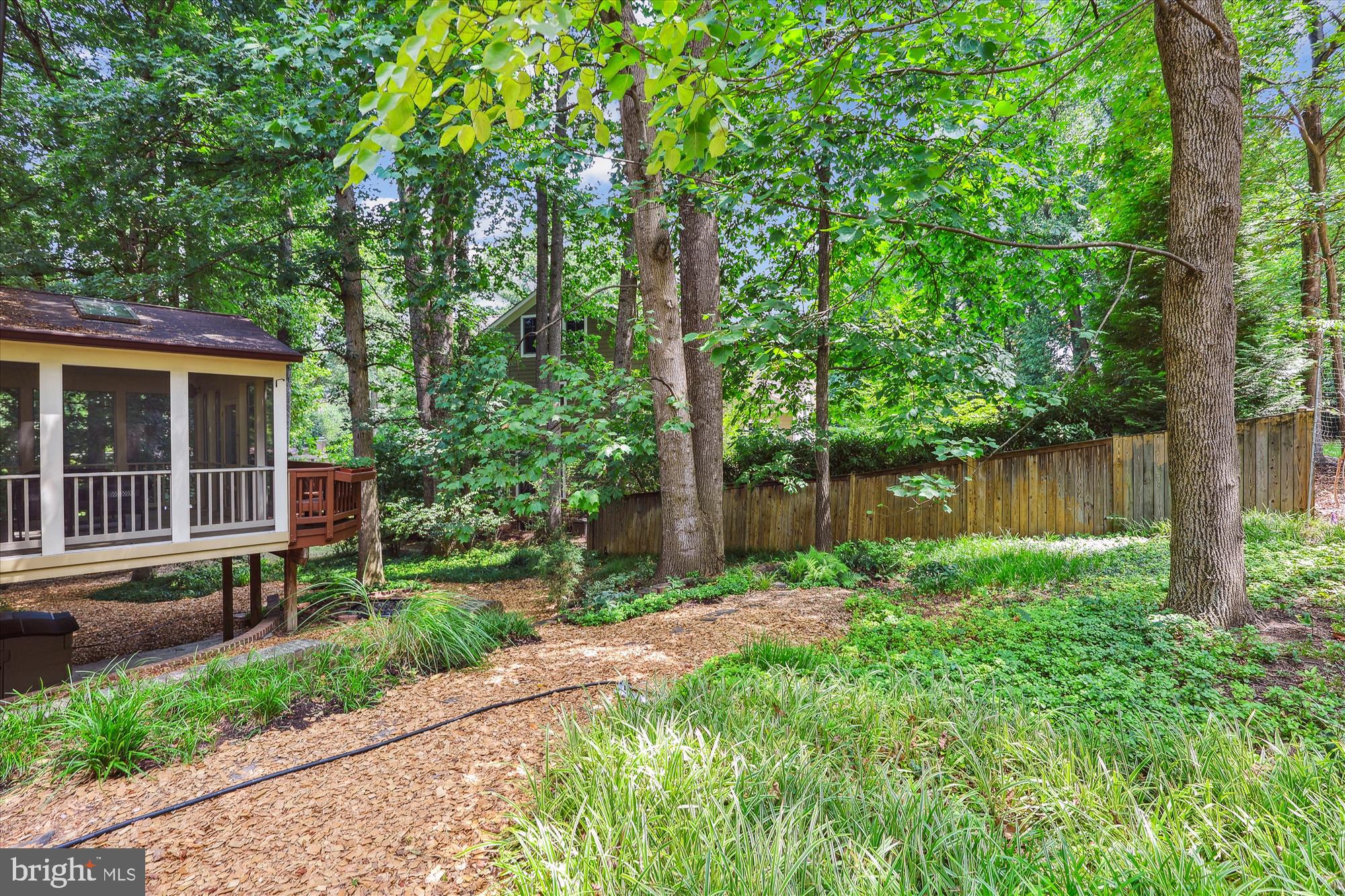 523 WOODLAND COURT NW