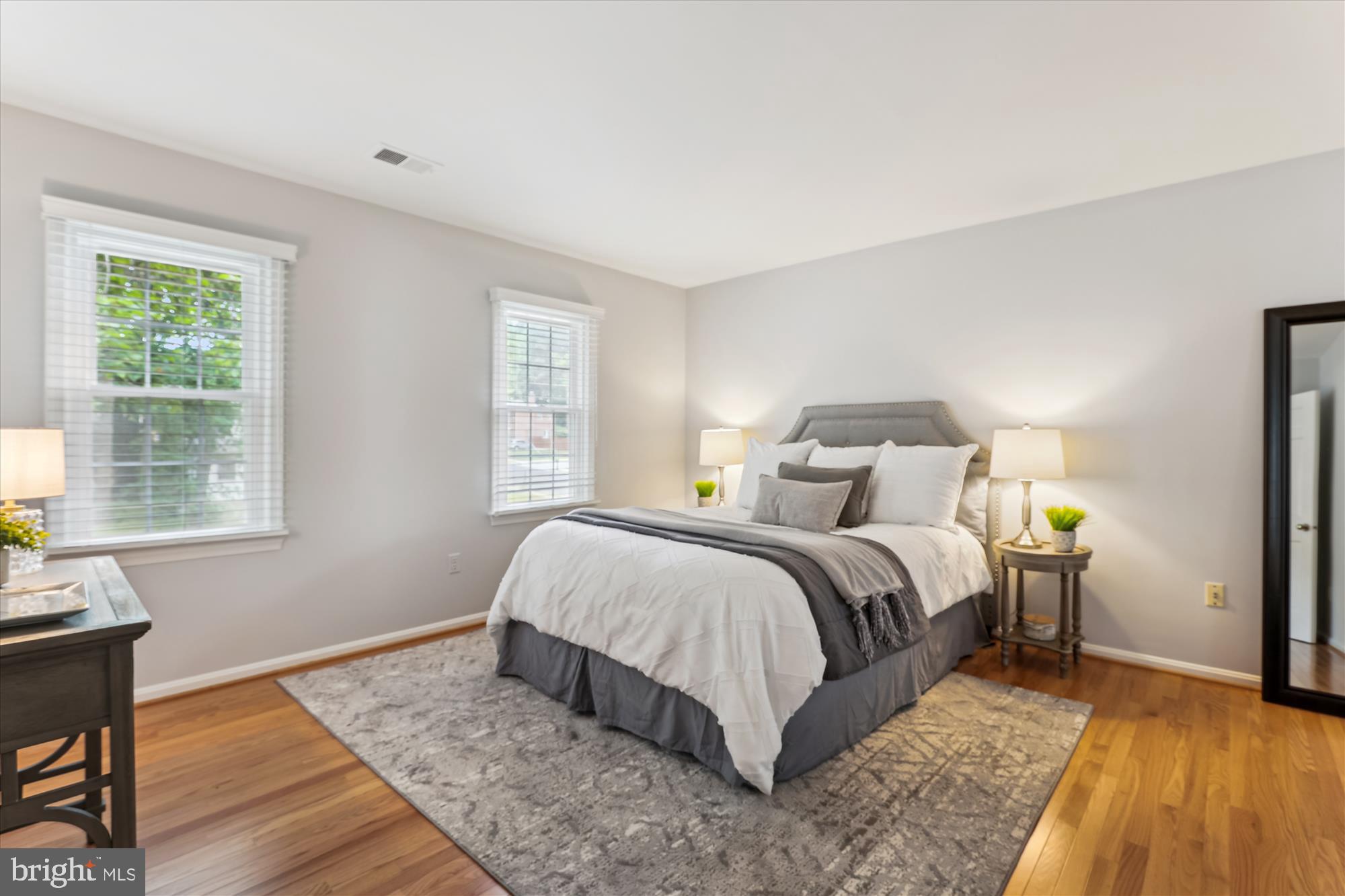 523 WOODLAND COURT NW