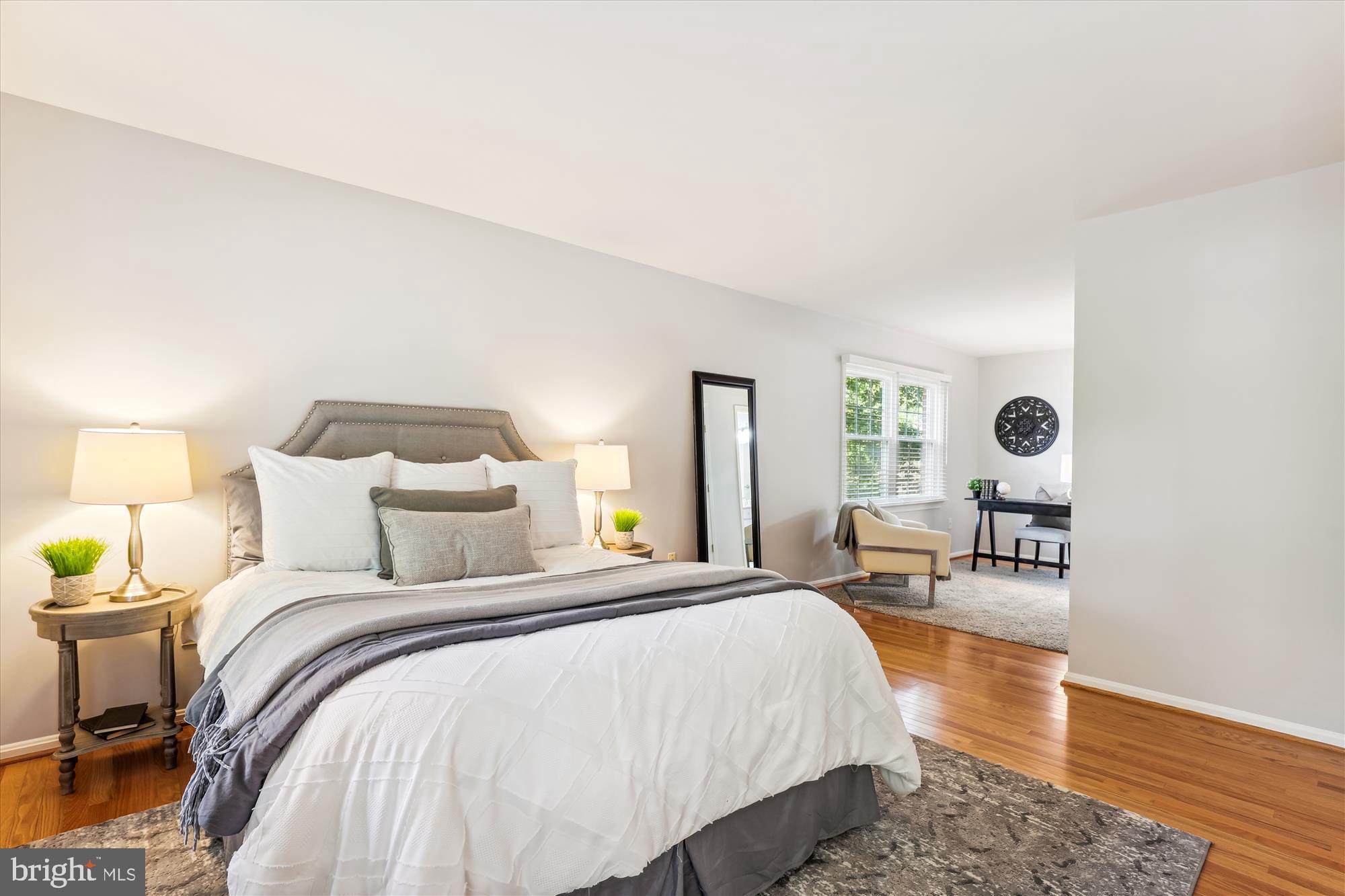 523 WOODLAND COURT NW