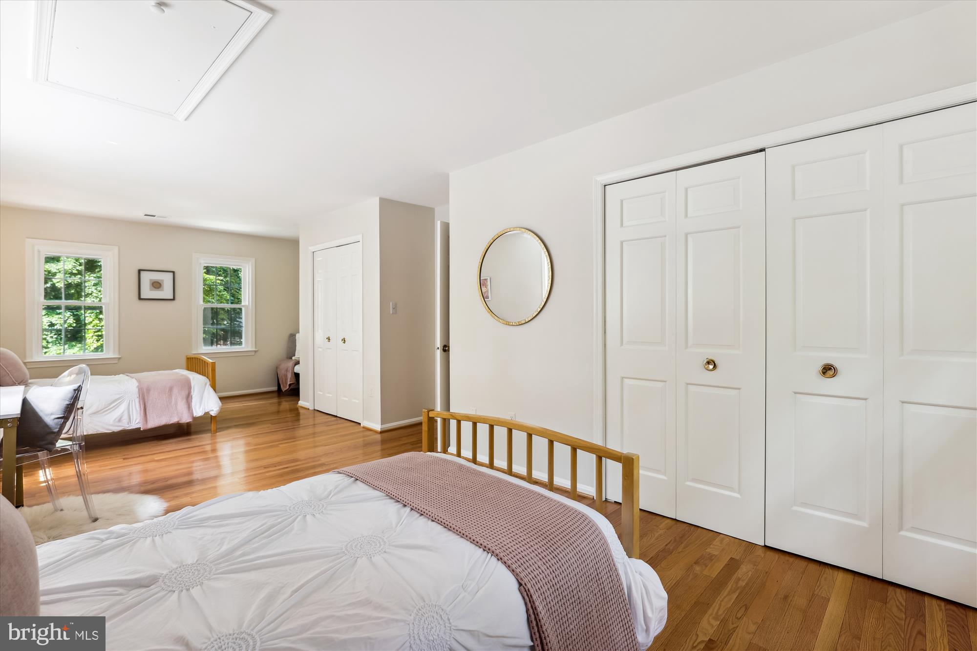 523 WOODLAND COURT NW