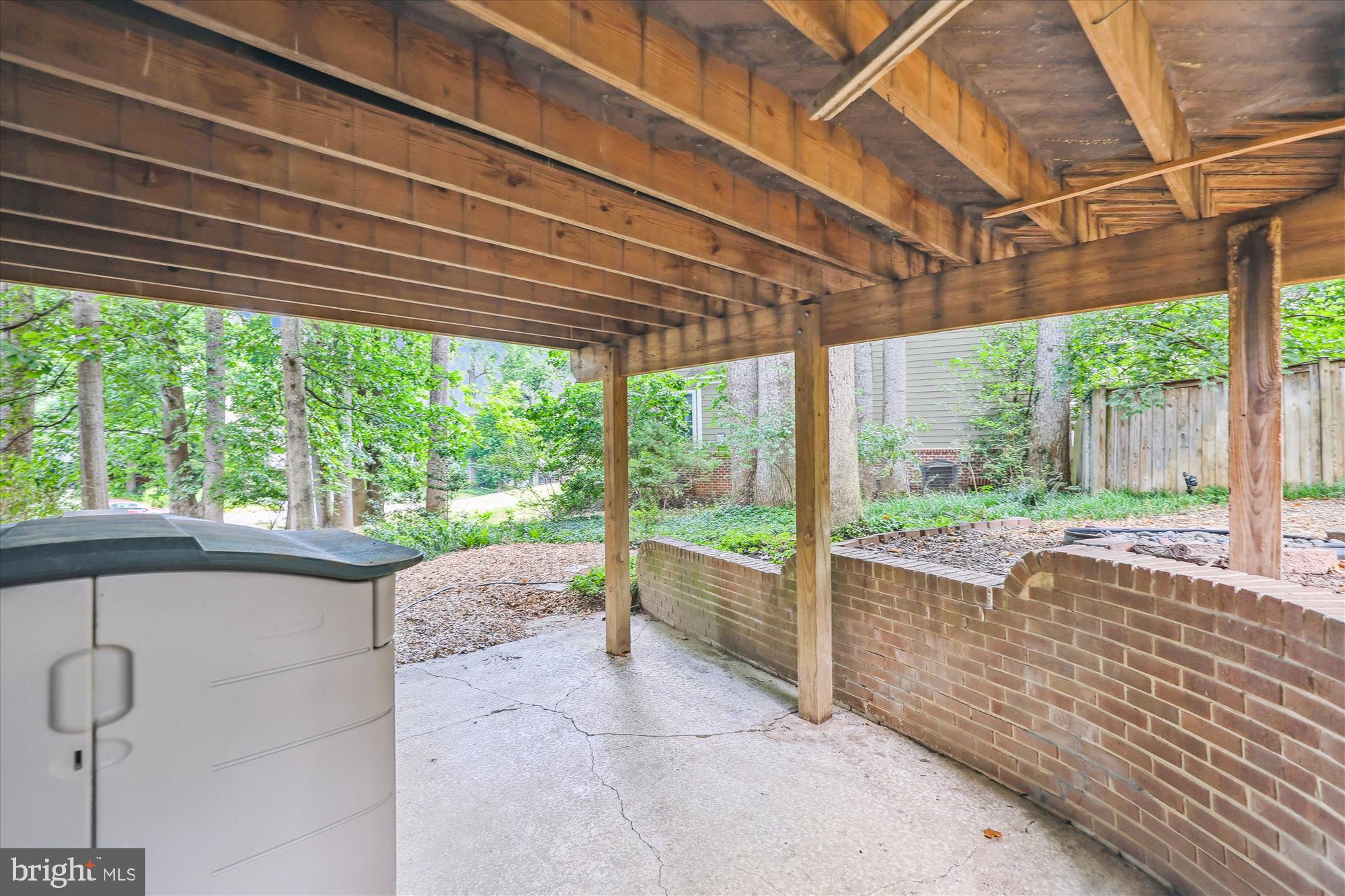 523 WOODLAND COURT NW