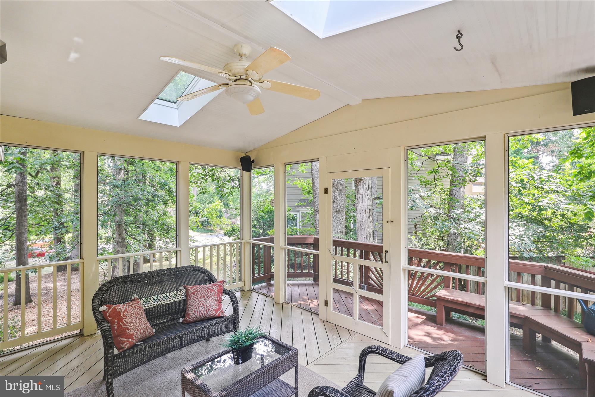 523 WOODLAND COURT NW