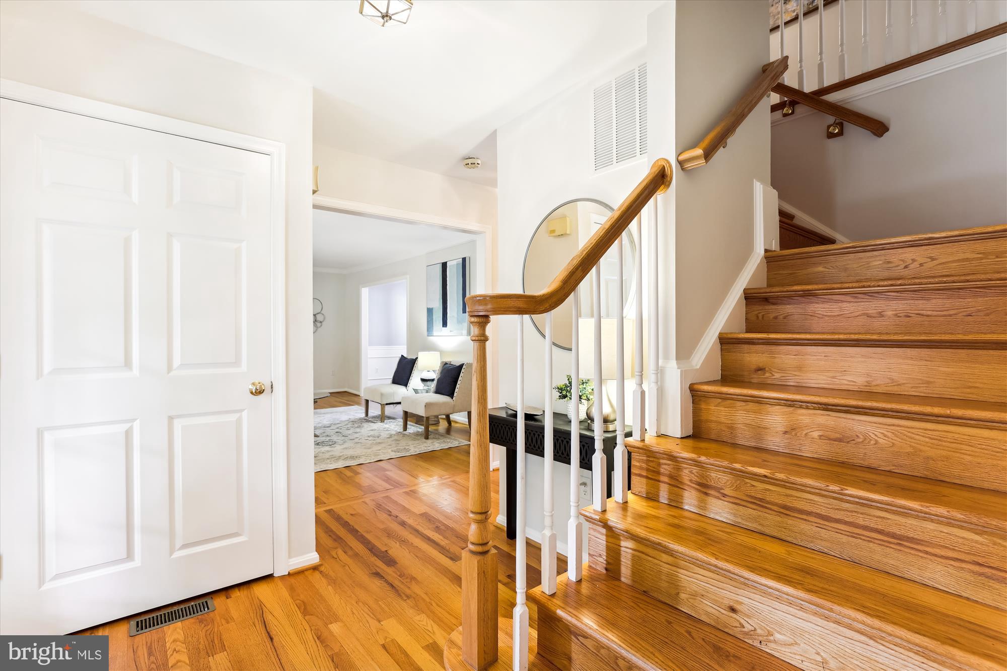 523 WOODLAND COURT NW