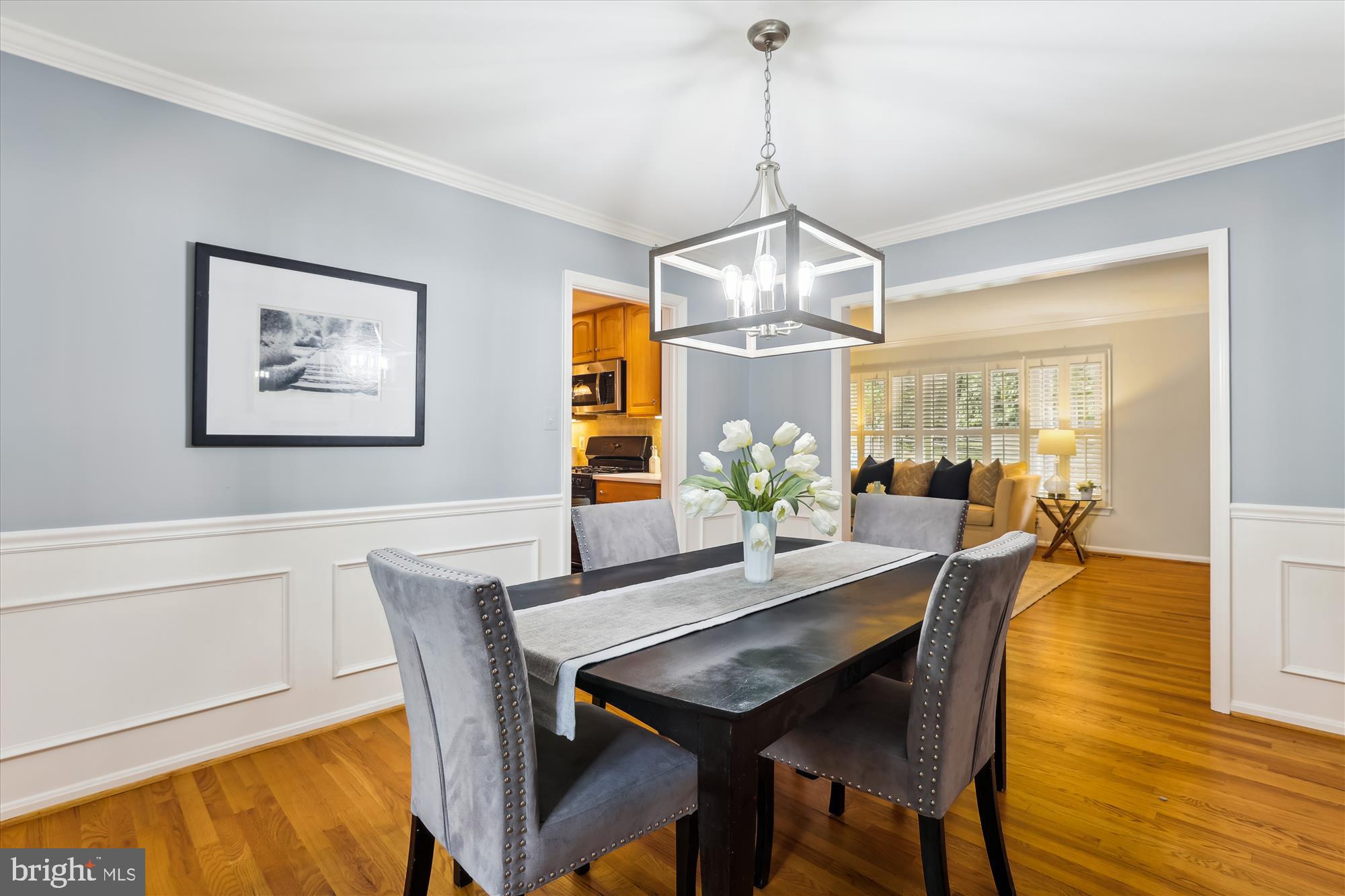 523 WOODLAND COURT NW