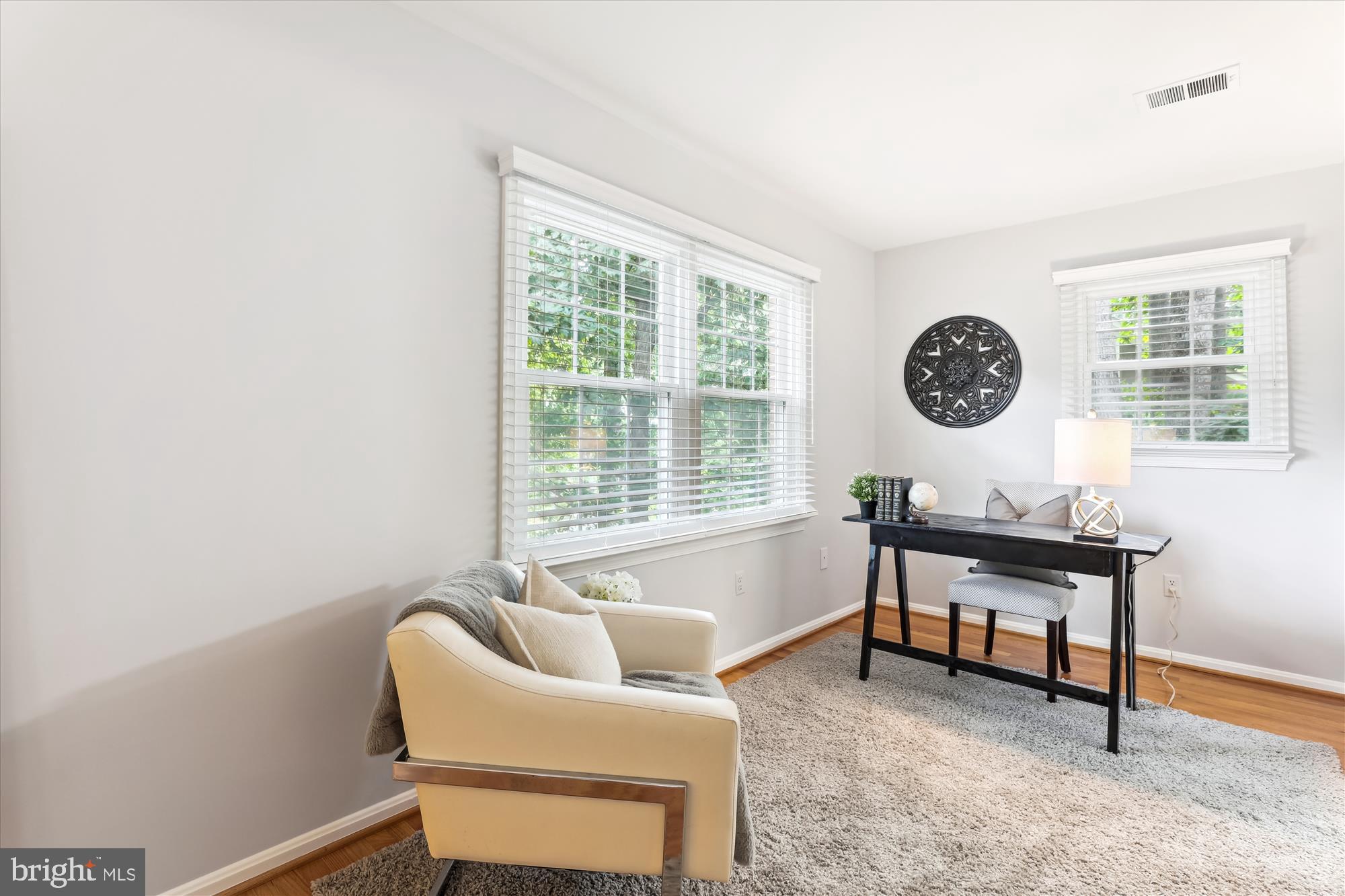 523 WOODLAND COURT NW