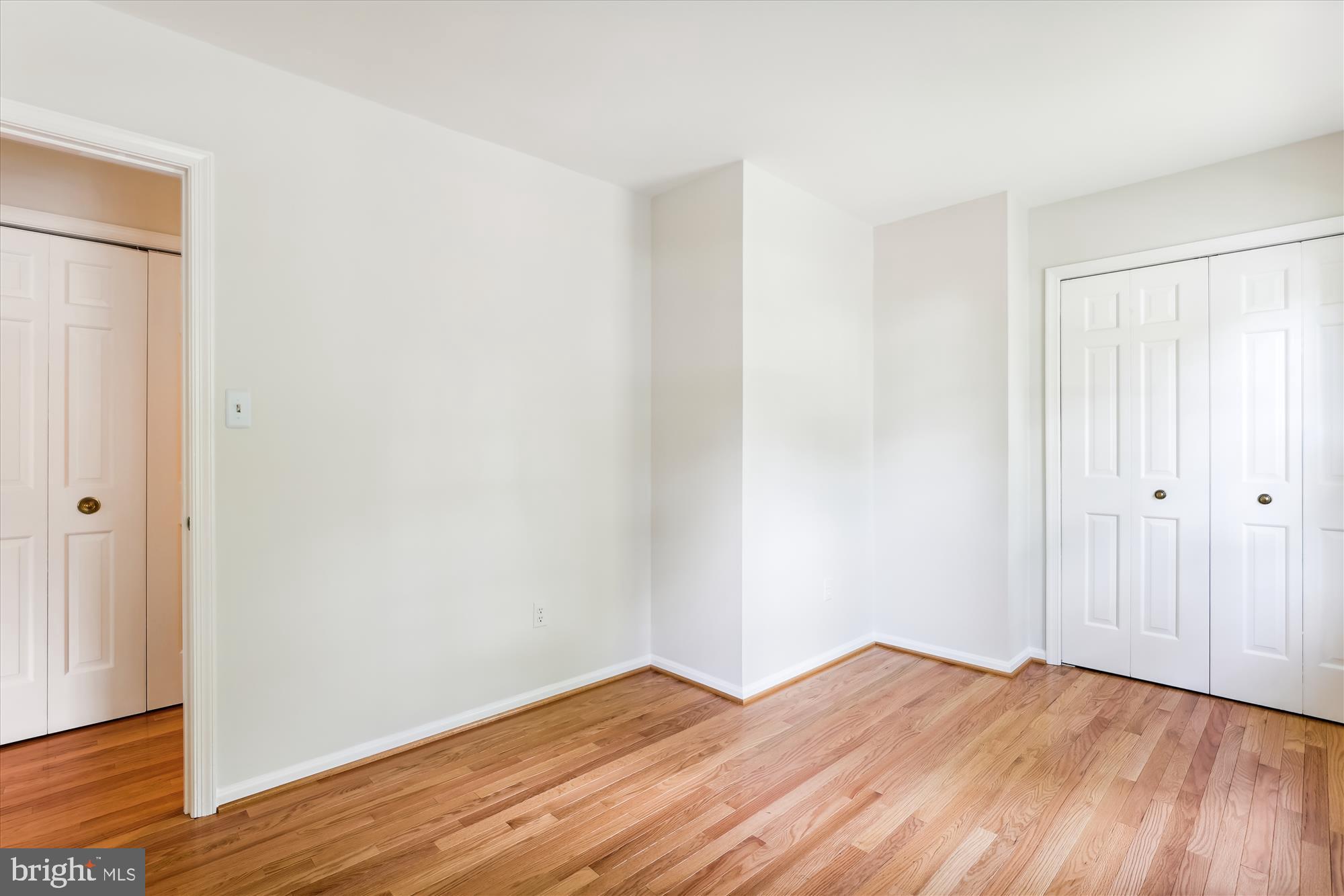 523 WOODLAND COURT NW