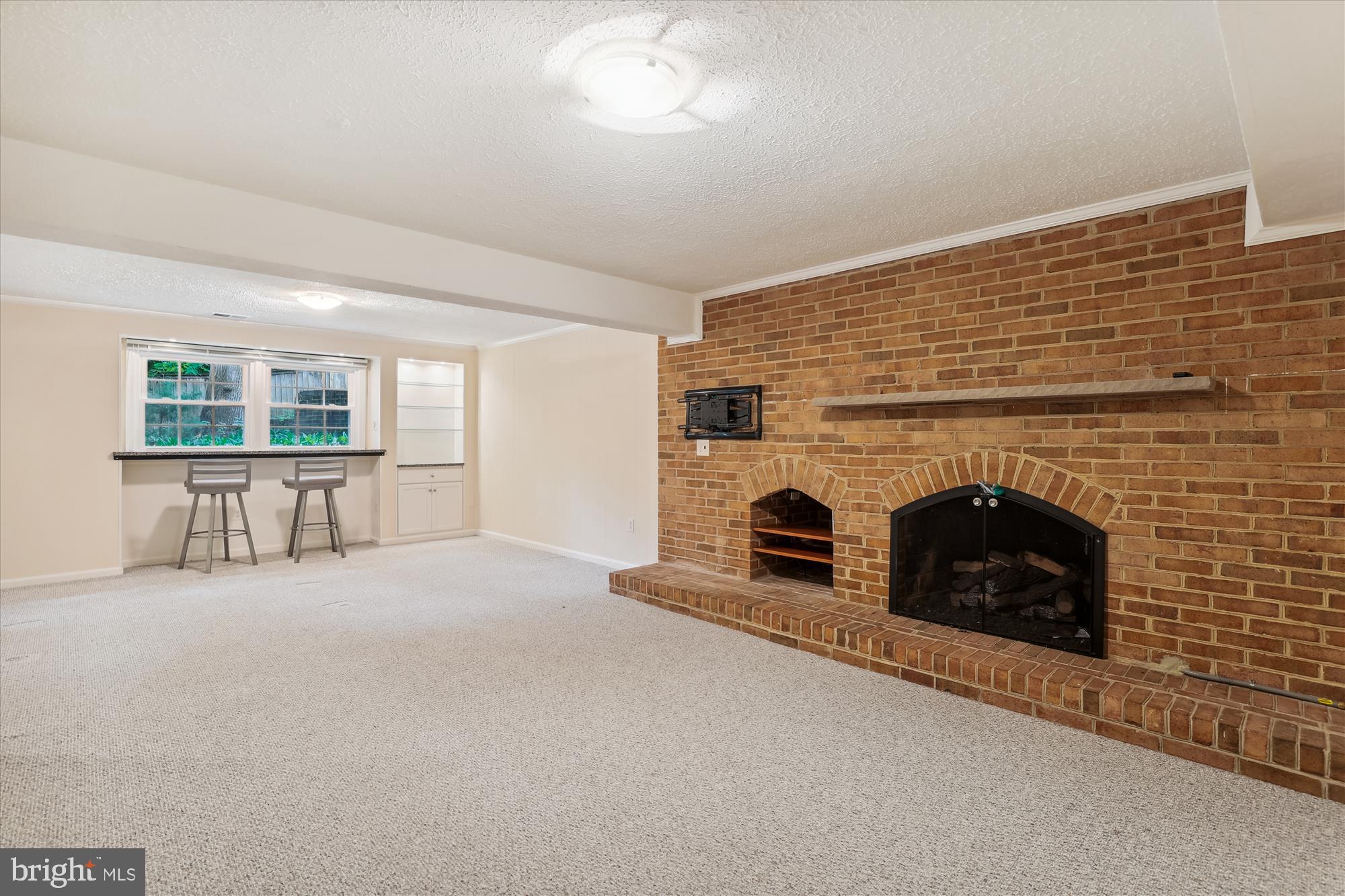 523 WOODLAND COURT NW