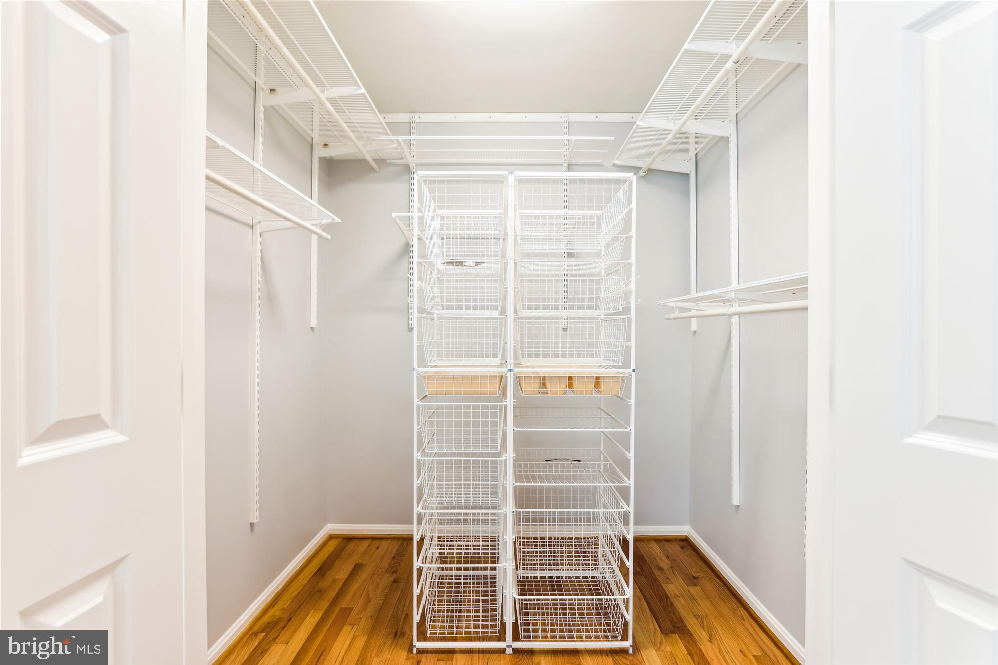 523 WOODLAND COURT NW