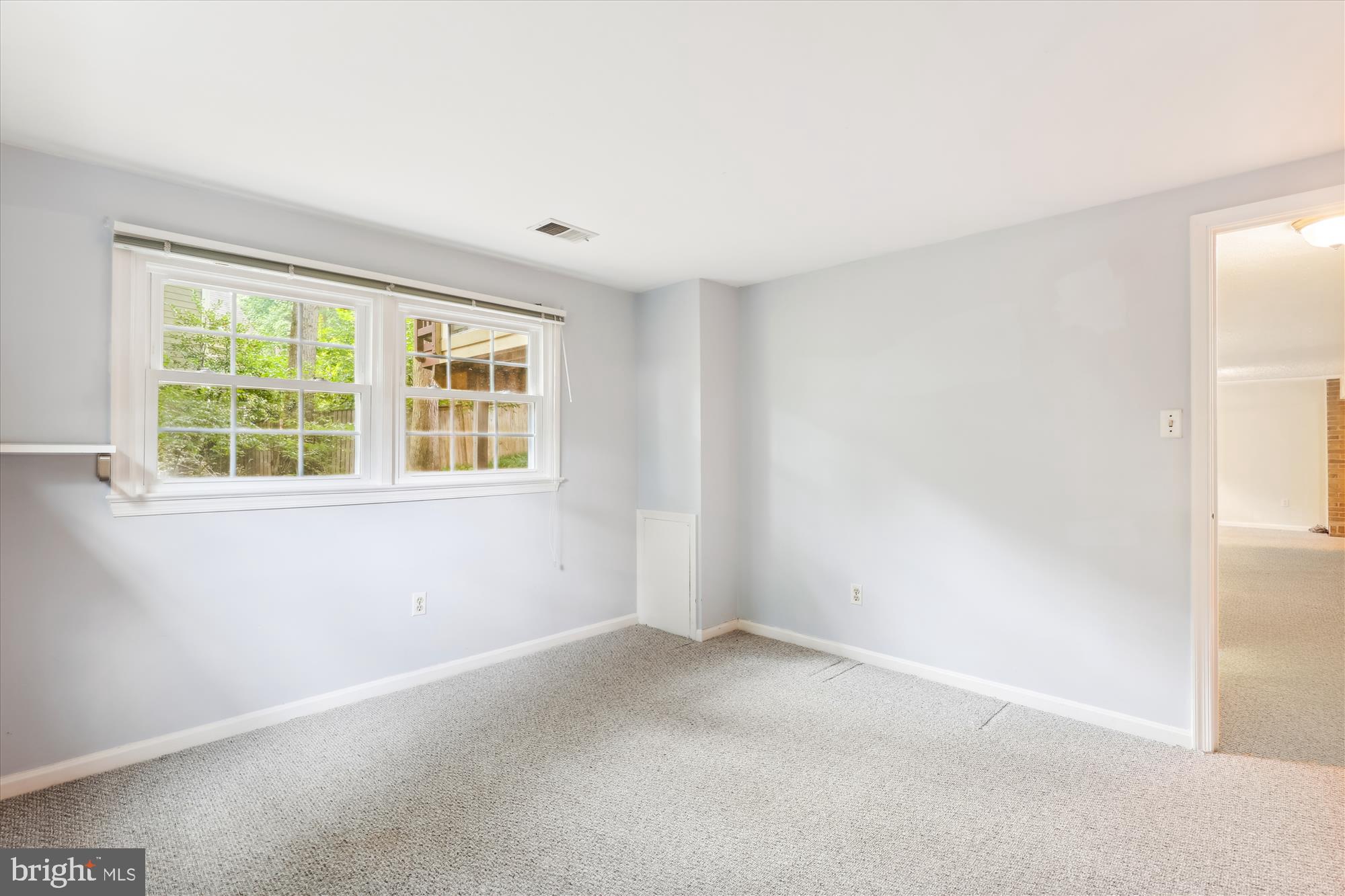 523 WOODLAND COURT NW