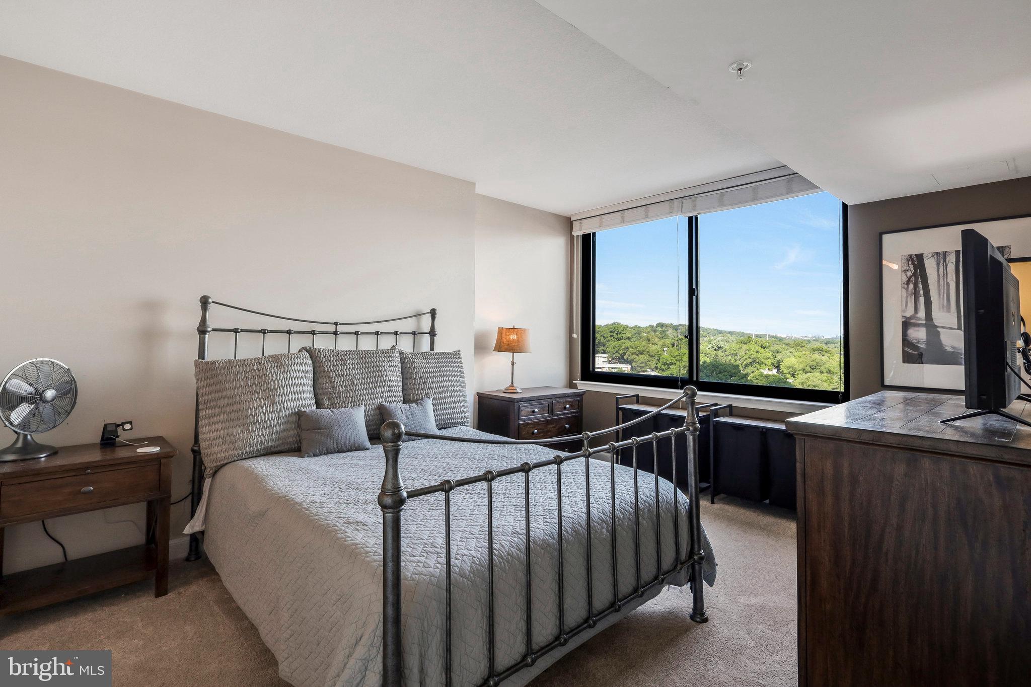 2451 MIDTOWN AVENUE 1221