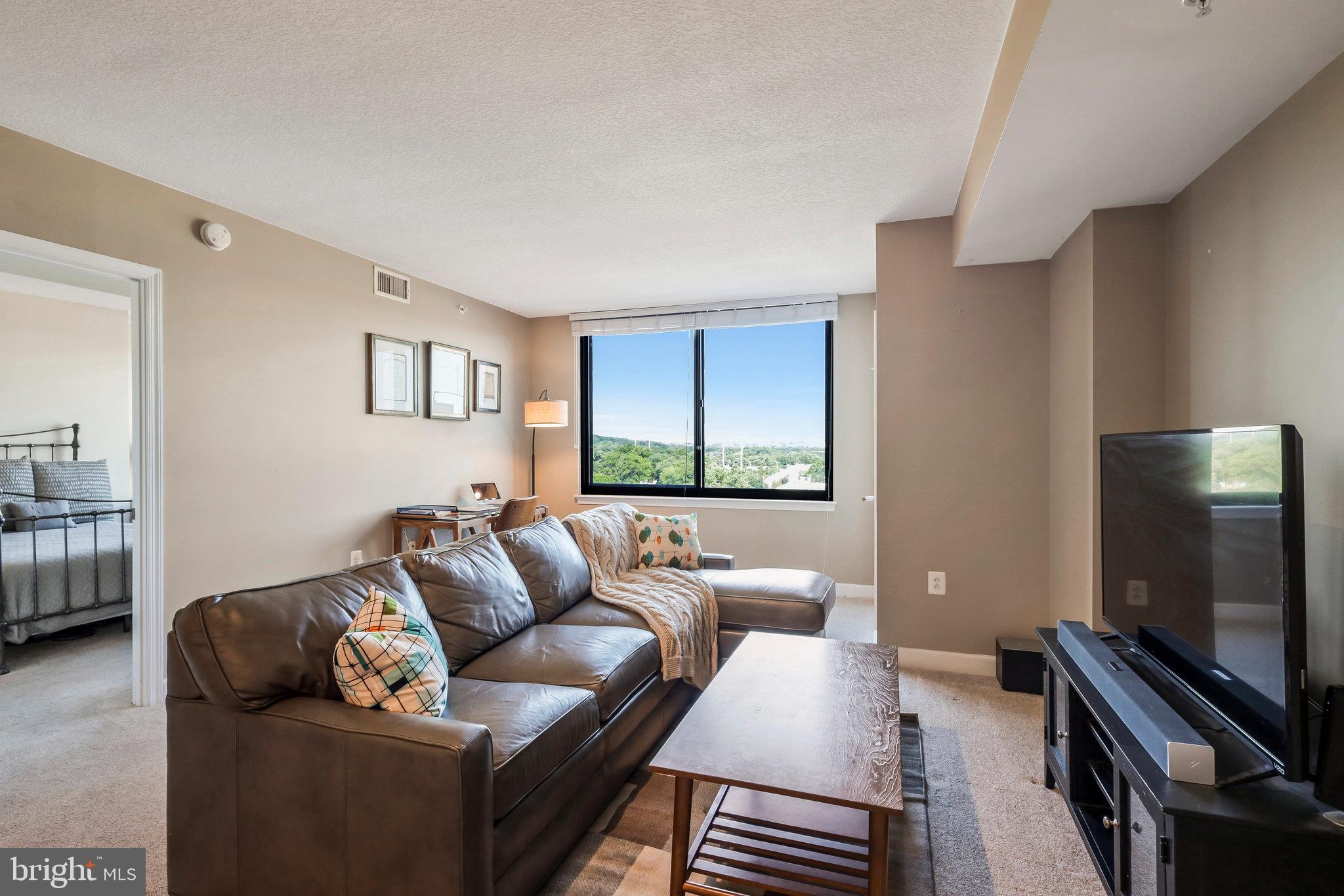 2451 MIDTOWN AVENUE 1221