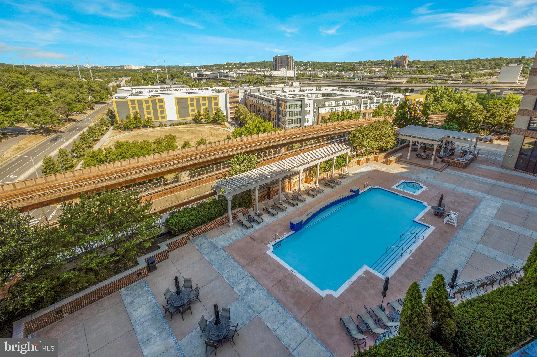 2451 MIDTOWN AVENUE 1221