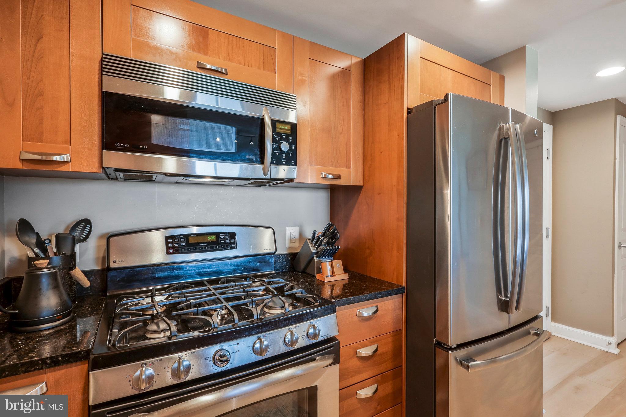 2451 MIDTOWN AVENUE 1221