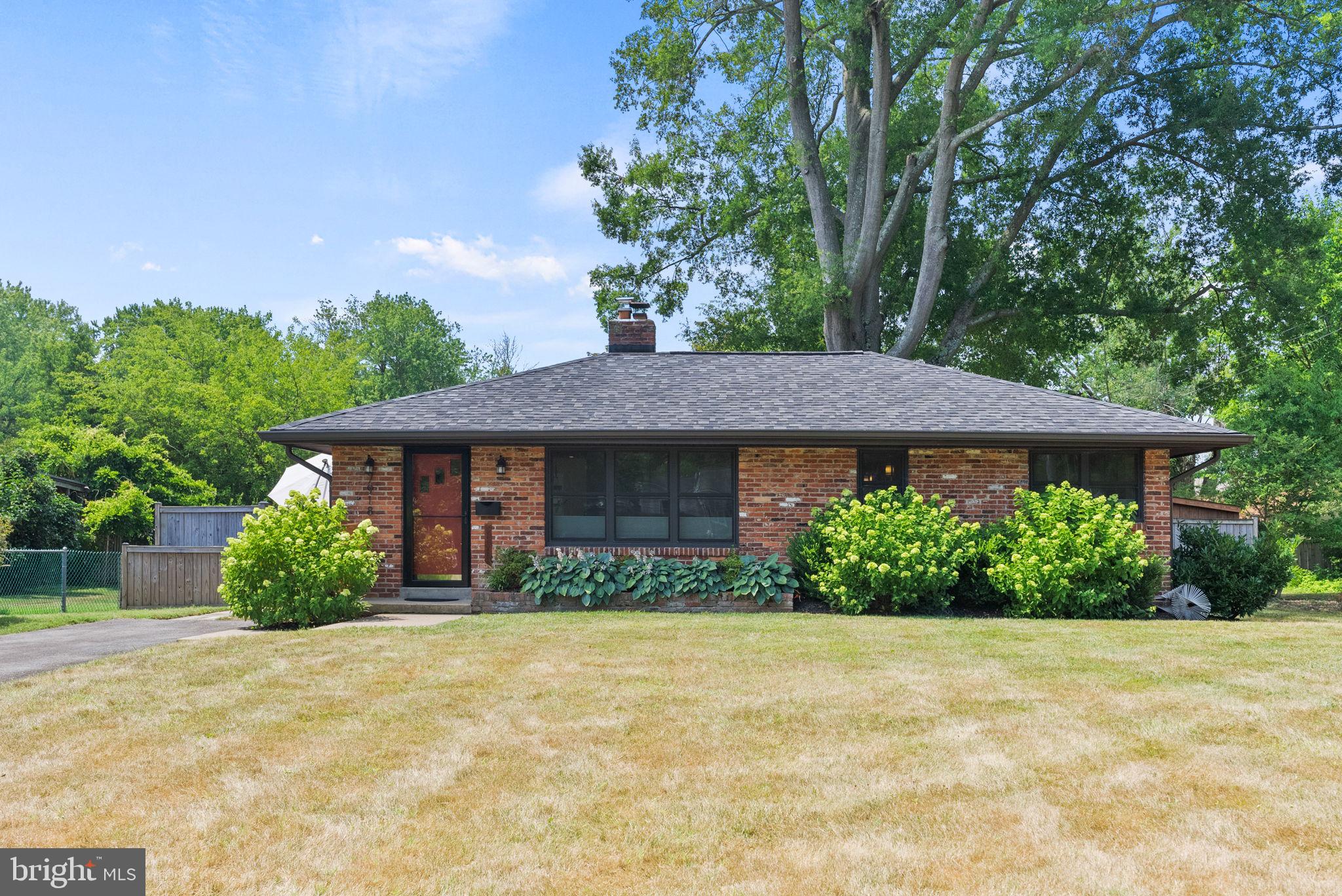 7918 WELLINGTON ROAD