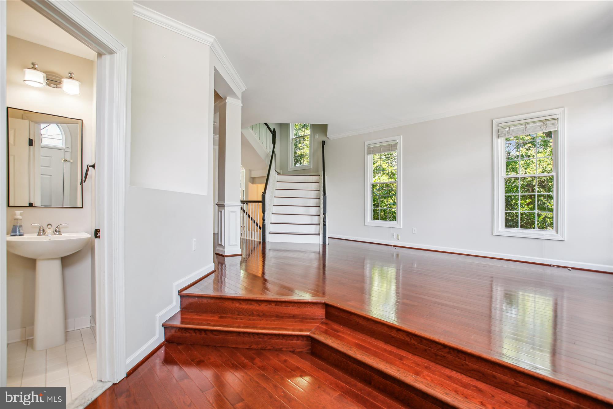 123 ROLAND COURT SW