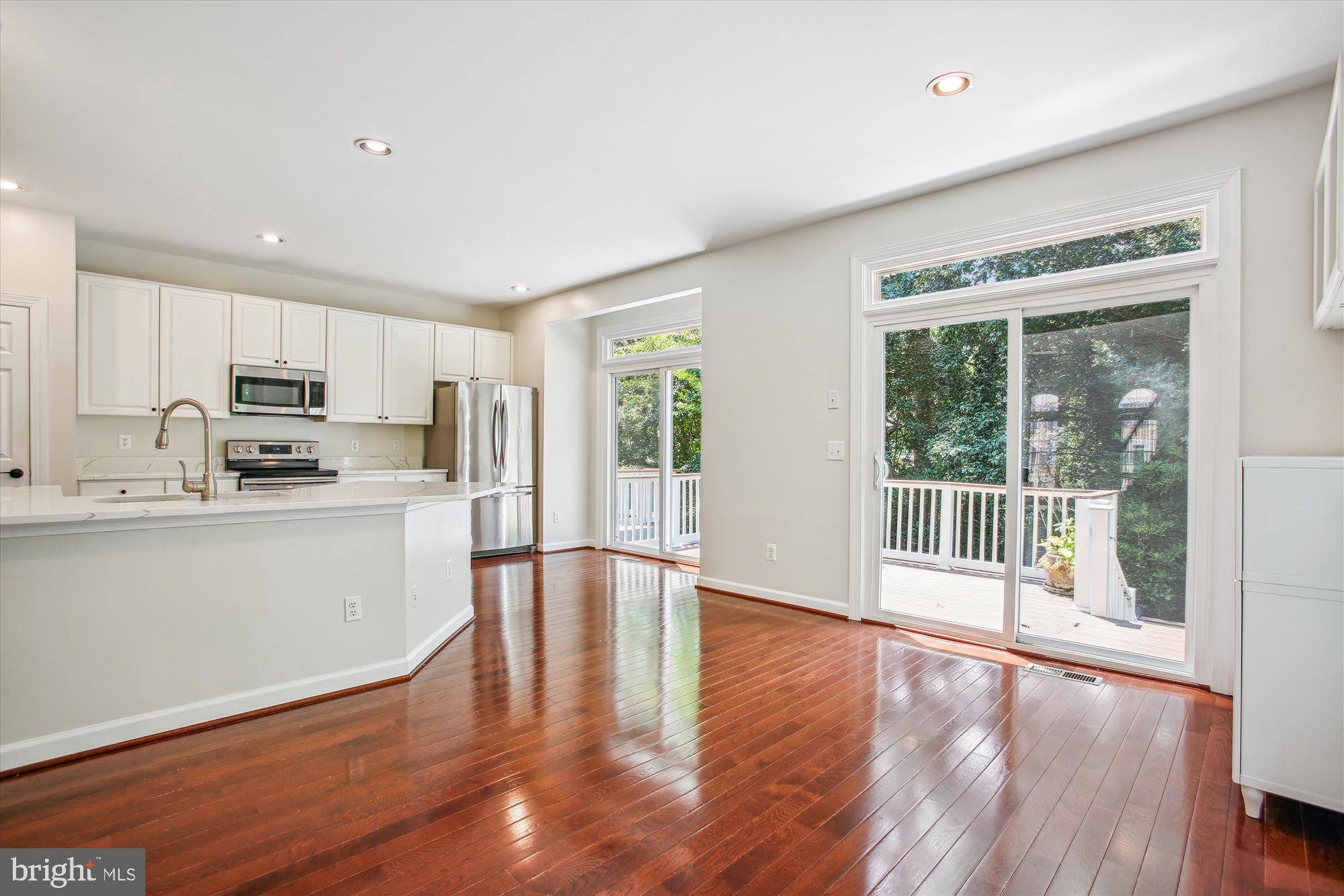 123 ROLAND COURT SW