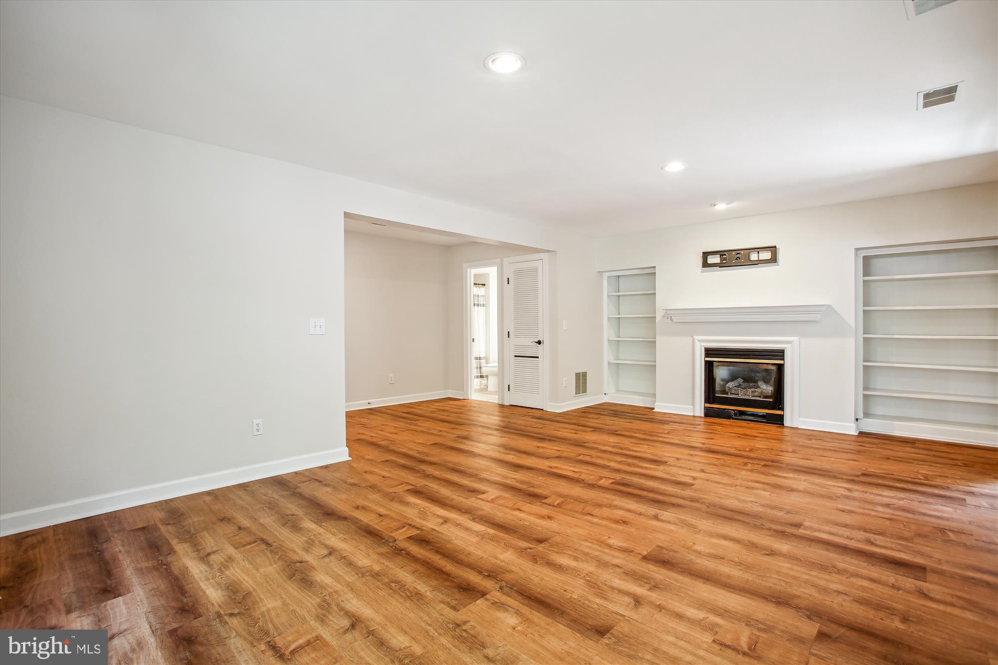 123 ROLAND COURT SW