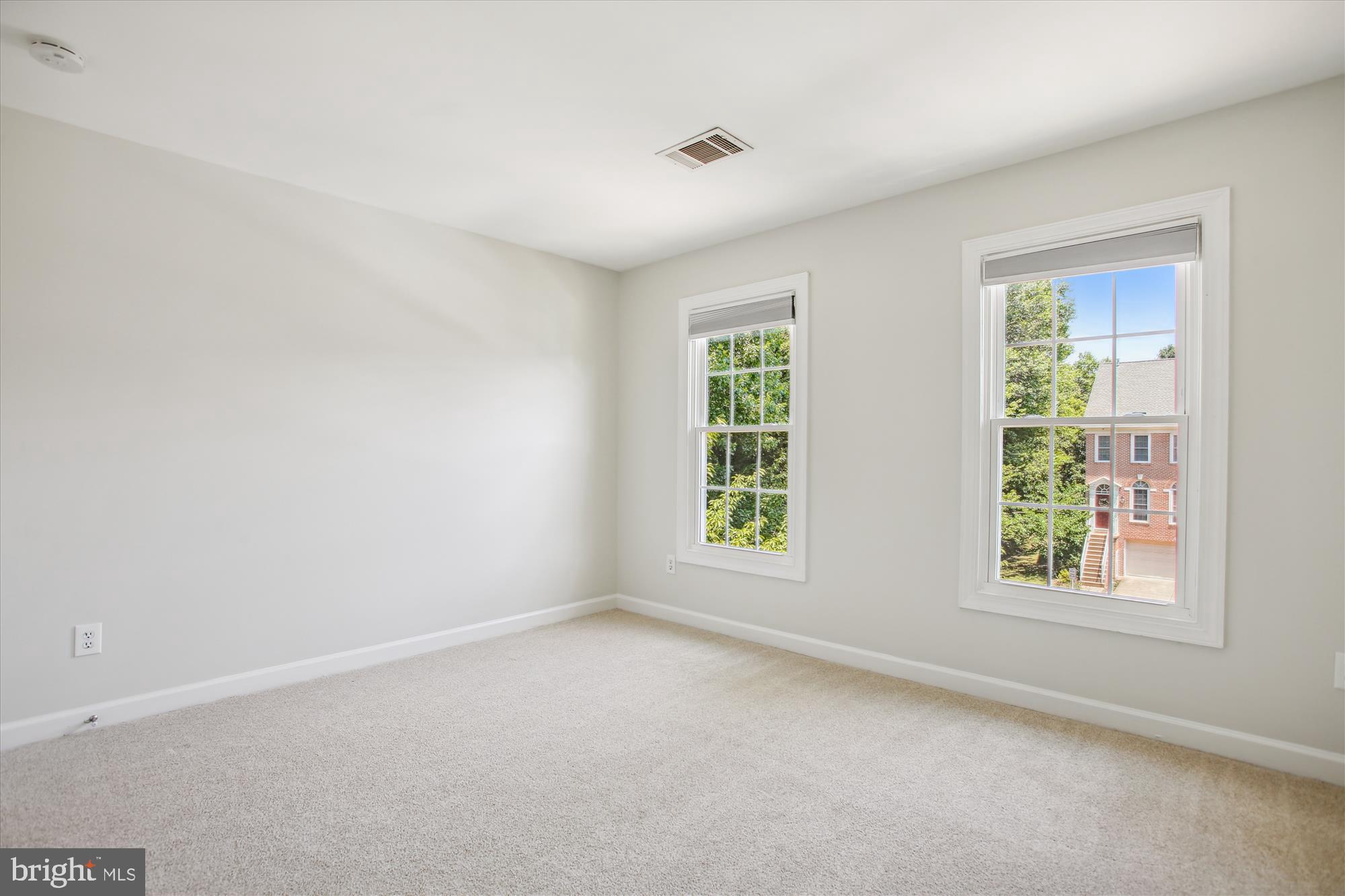 123 ROLAND COURT SW