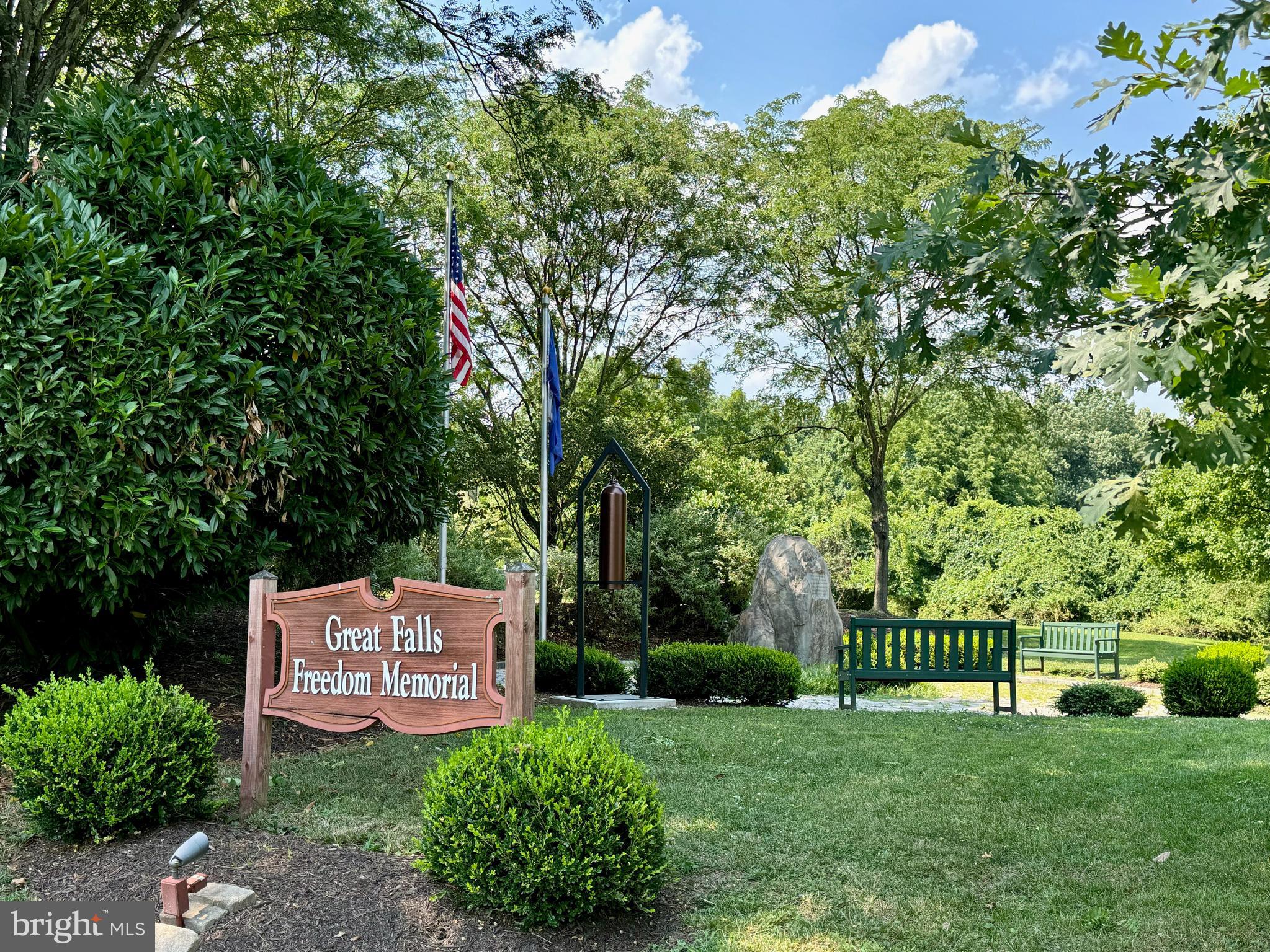 812 FOLLIN FARM LANE