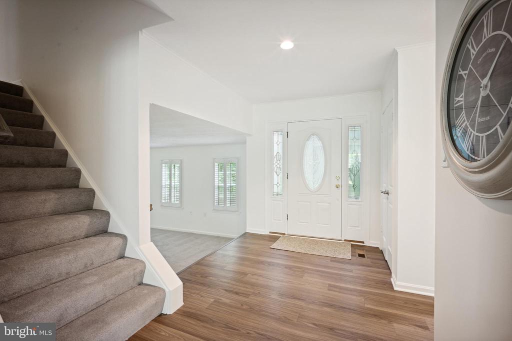 812 FOLLIN FARM LANE