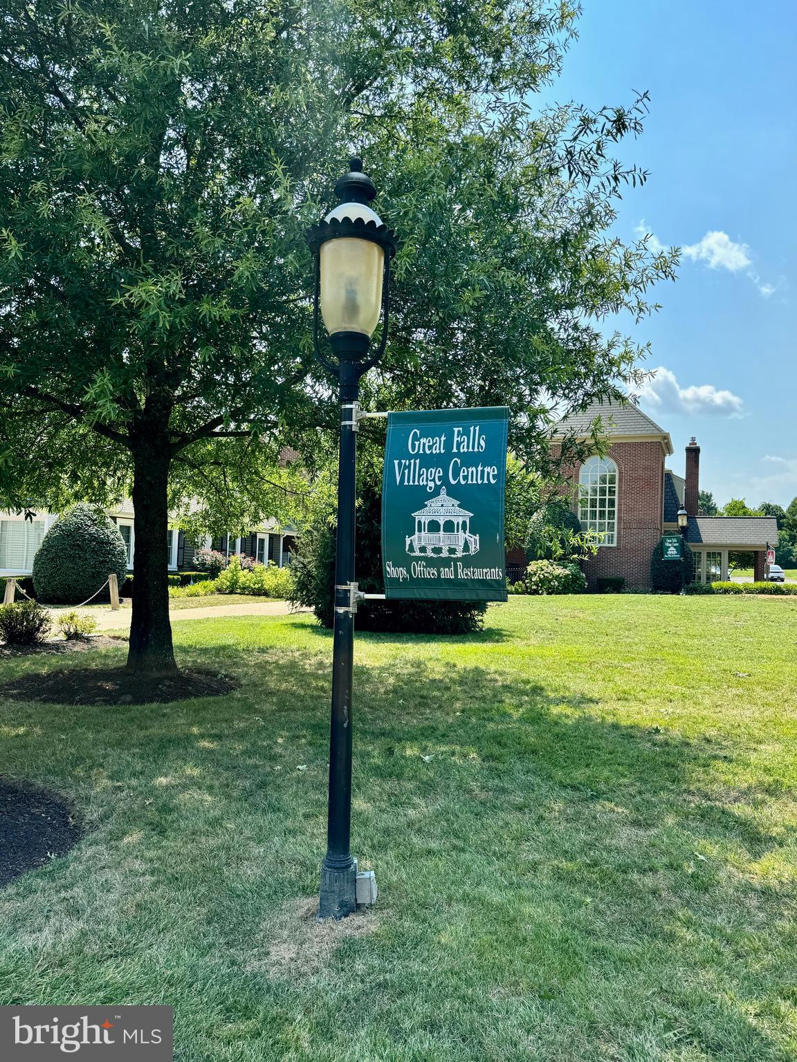 812 FOLLIN FARM LANE